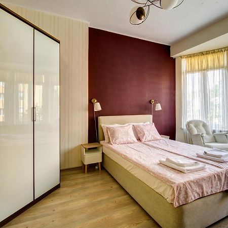 Apartment 65 - Airy Aprt At Top Center Sofya Dış mekan fotoğraf